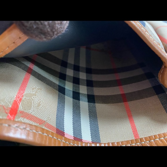 ❤️SOLD❤️Preloved Used Authentic Burberry’s Real Leather Shoulder Sling Bag - Picture 6 of 16